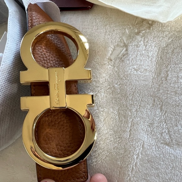 SALVATORE FERRAGAMO brown/ tan belt - Picture 3 of 8